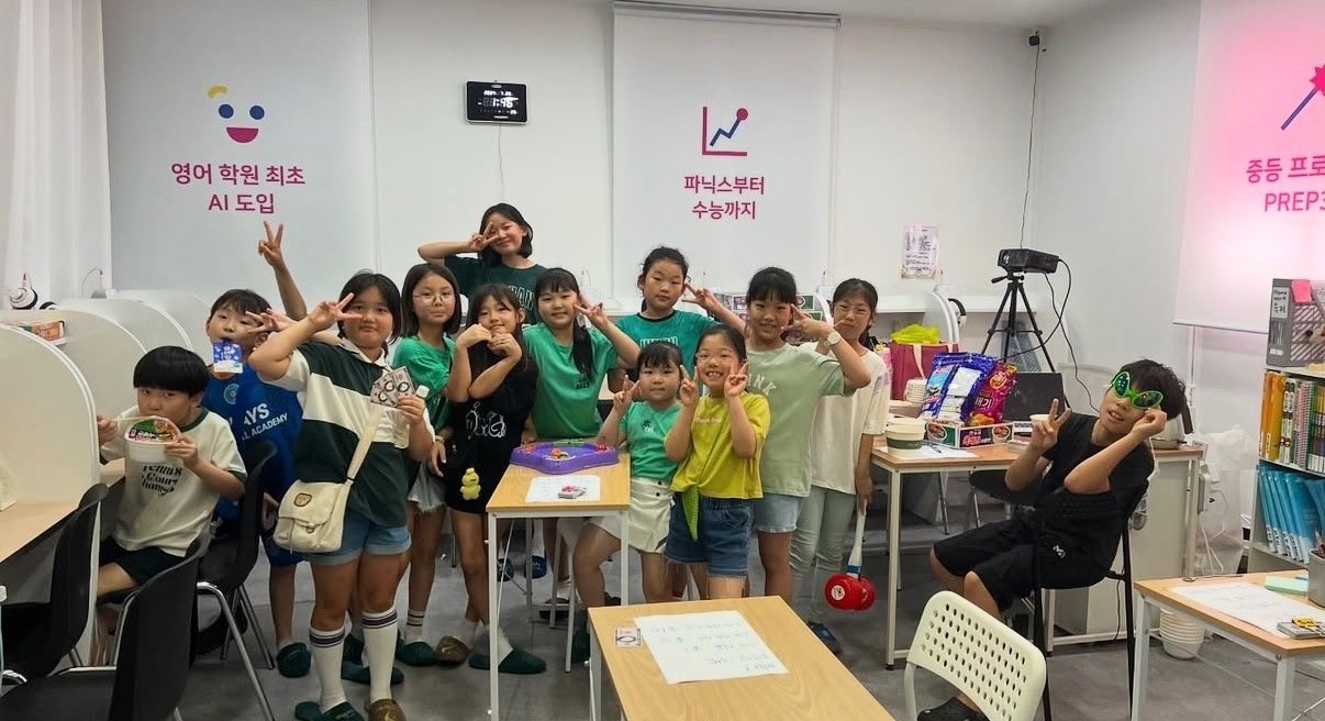 삼성영어셀레나포곡학원 사장님 인터뷰 사진 5 - 업체창고