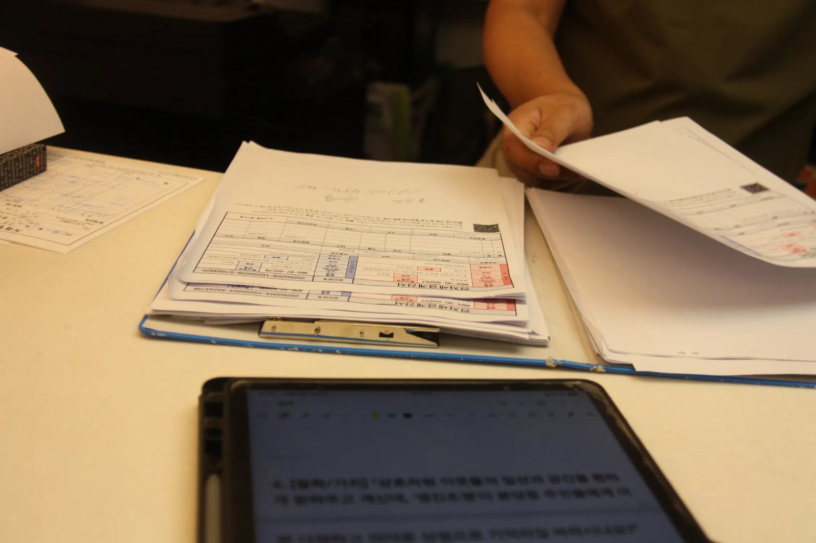 명진조명 사장님 인터뷰 사진 4 - 업체창고