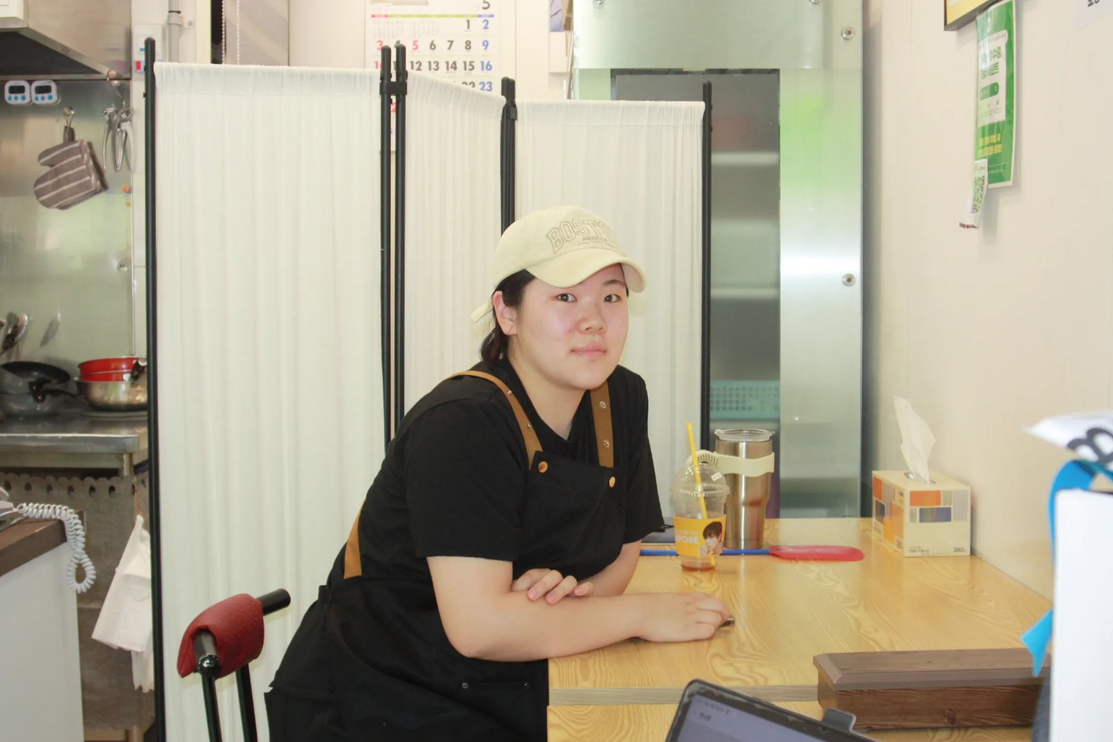만나찬 사장님 인터뷰 사진 4 - 업체창고