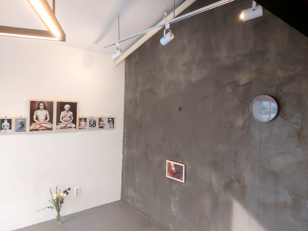 크리야요가 선생님 인터뷰 사진 3 - 업체창고