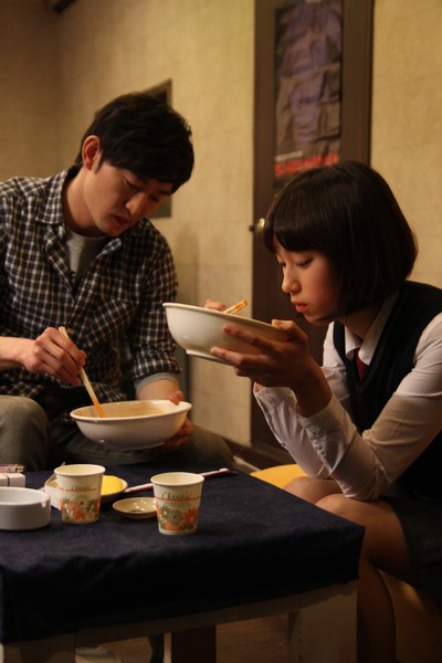 미성년 2011 영화 포스터