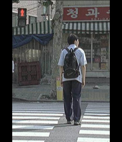 울지 않는다