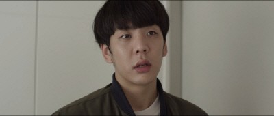 바퀴벌레 2016 영화 포스터