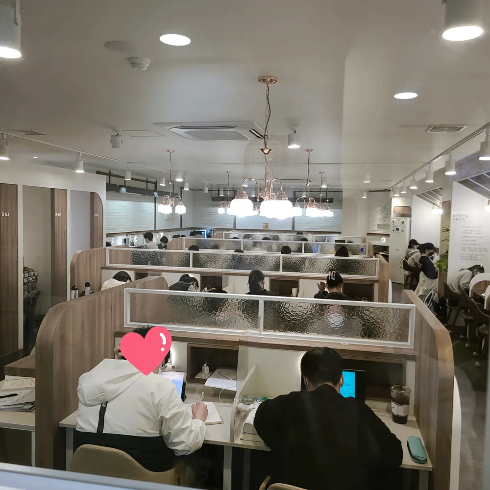 화이트펜슬스터디카페 양산중부점 대표 이미지