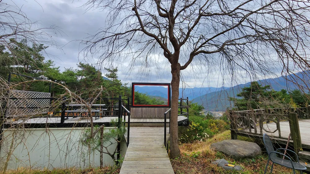 지리산 길섶 대표 이미지
