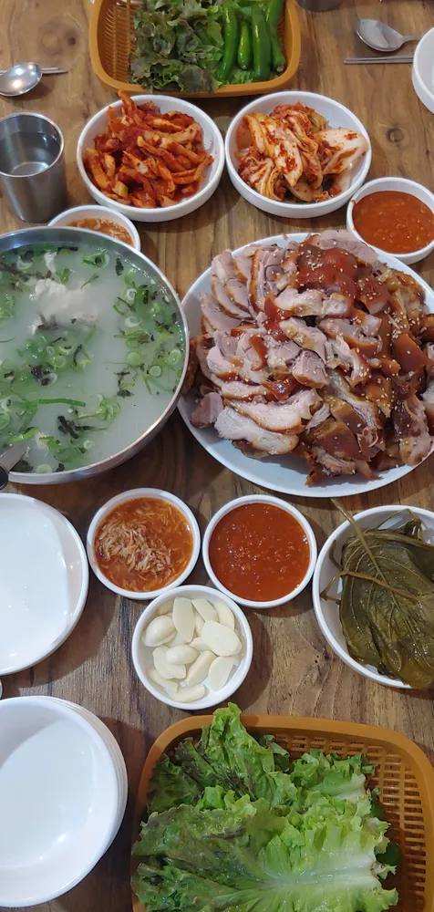 고거산 왕족발 대표 이미지