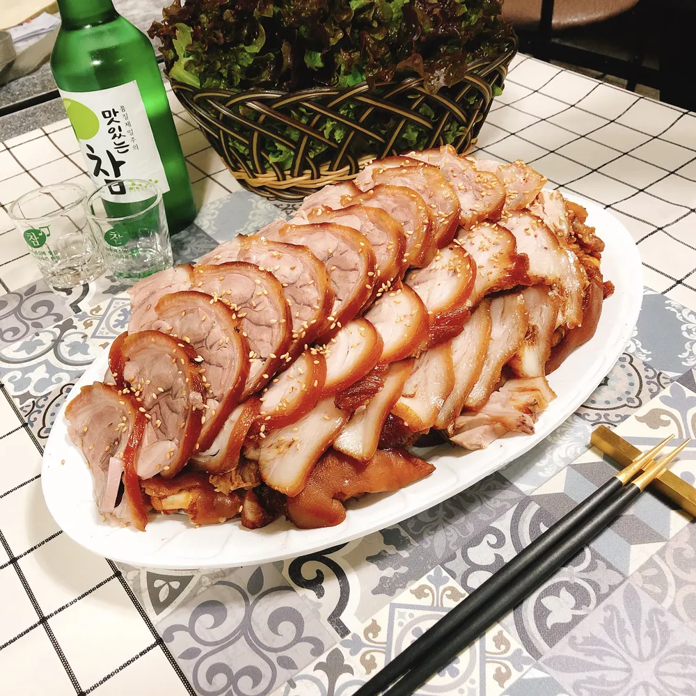 성주장충동왕족발 대표 이미지