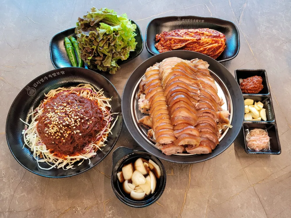 김치명가족발보쌈 대표 이미지