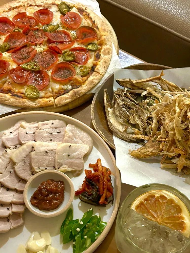 첵앤아웃 BAR & PUB 대표 이미지
