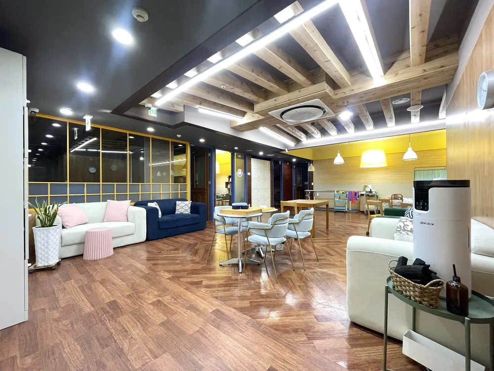 동산실버케어 주간보호센터 일산중산점 대표 이미지