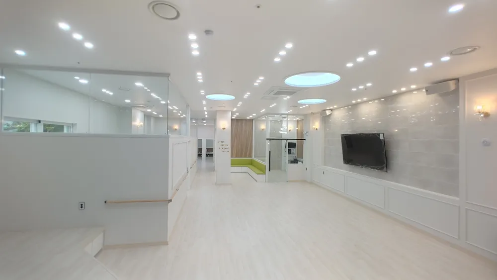 동행 위드유 주간보호센터 대표 이미지