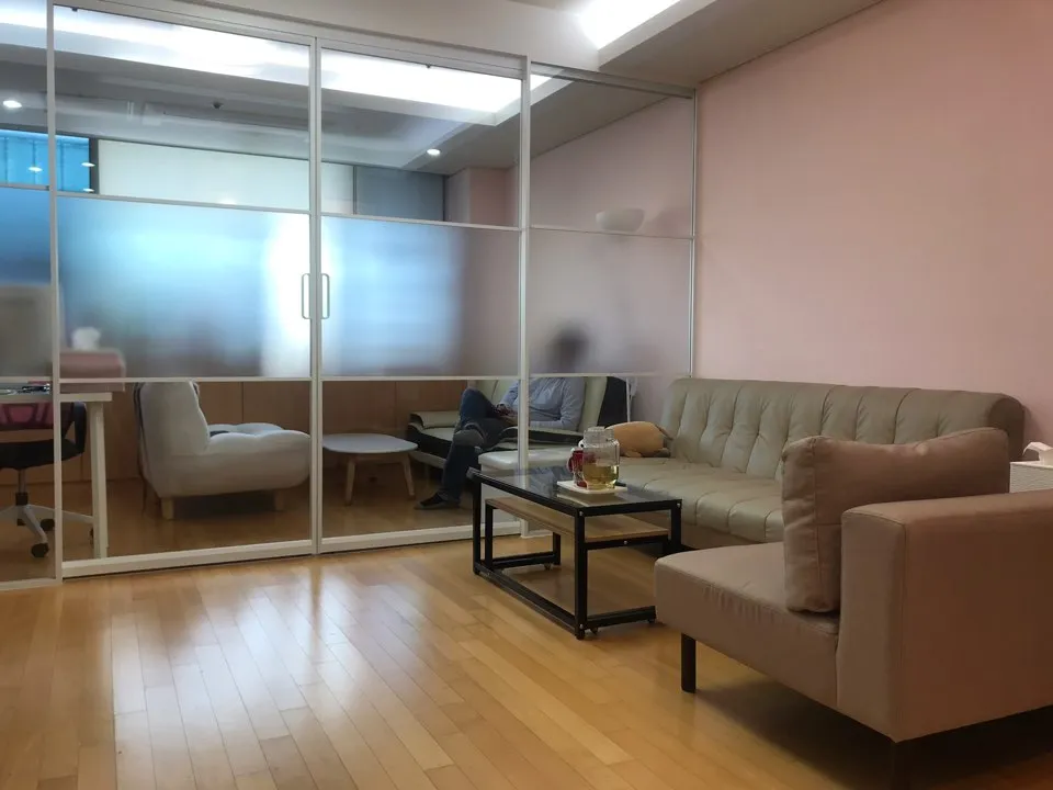 심리상담연구소쉼표 대표 이미지