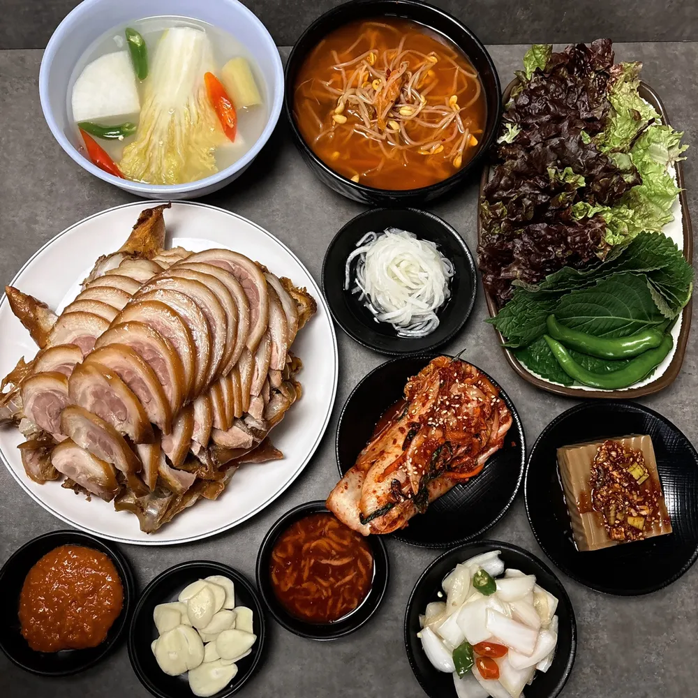 장충왕족발보쌈 대표 이미지