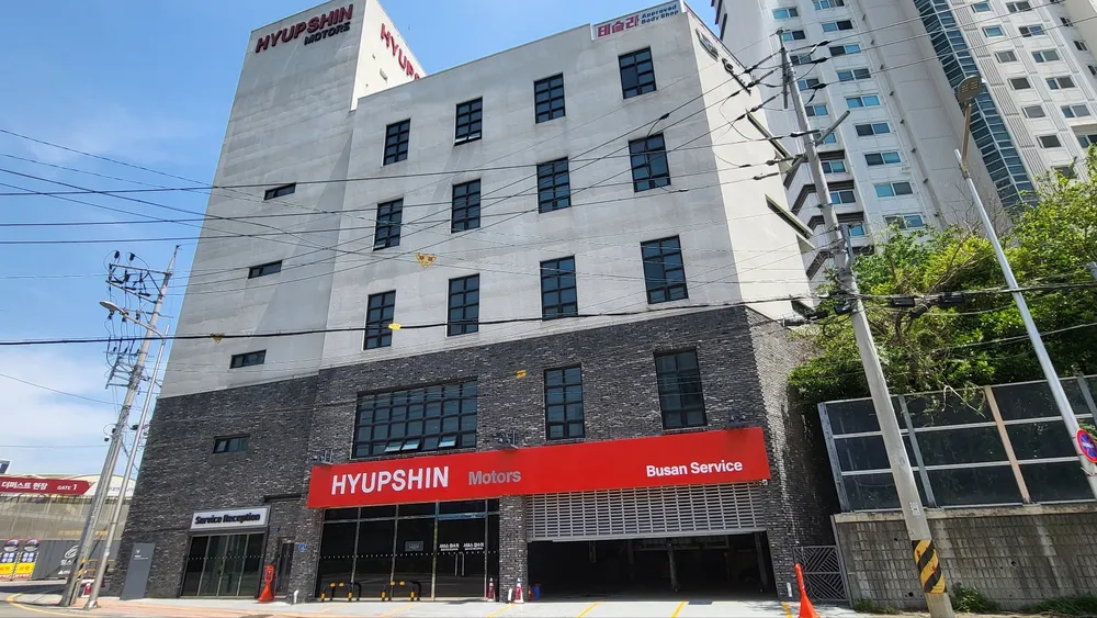 테슬라공인바디샵 협신부산점 대표 이미지