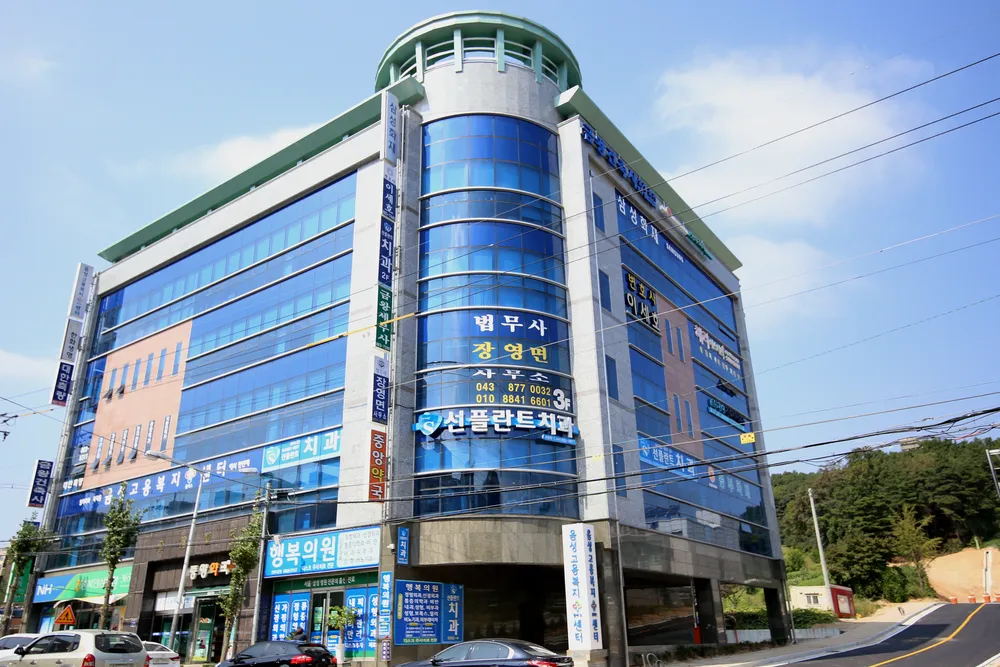 선플란트치과의원 금왕점 대표 이미지