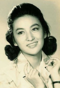 주홍