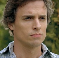 배우인 톰 미첼슨의 대표 이미지