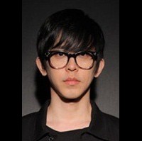 가수인 이이언의 대표 이미지