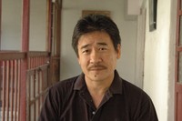 감독, 촬영, 제작/기획, 편집인 케상 체텐의 대표 이미지
