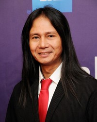 배우인 레온 미구엘의 대표 이미지