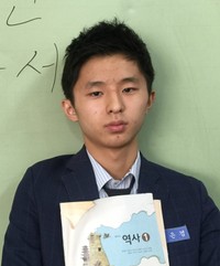 영화감독인 김은겸의 대표 이미지