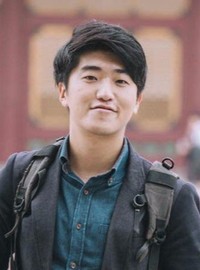 영화감독인 김석목의 대표 이미지