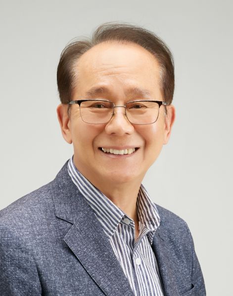 공인회계사인 김일성의 대표 이미지
