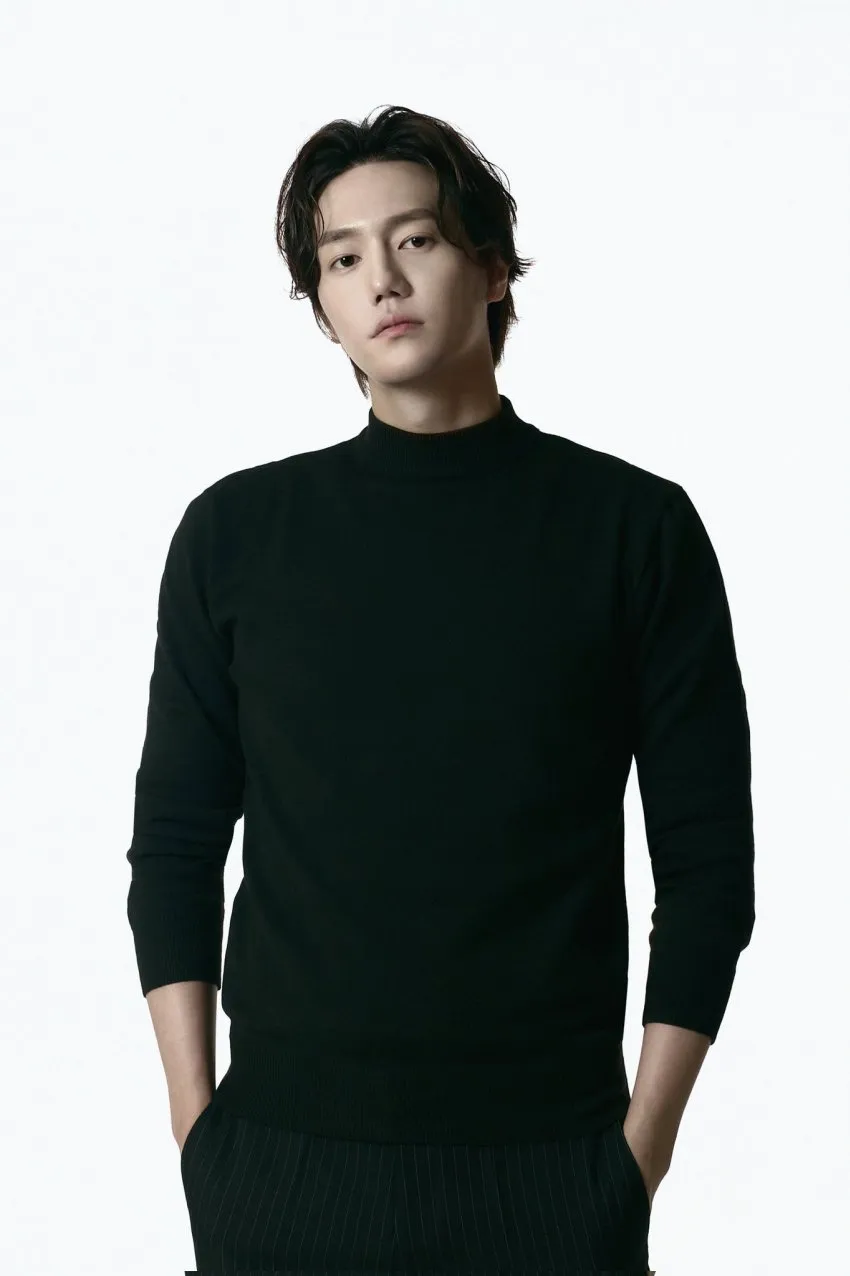 가수, 배우인 김진욱의 대표 이미지