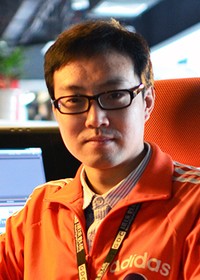 영화감독인 신우의 대표 이미지