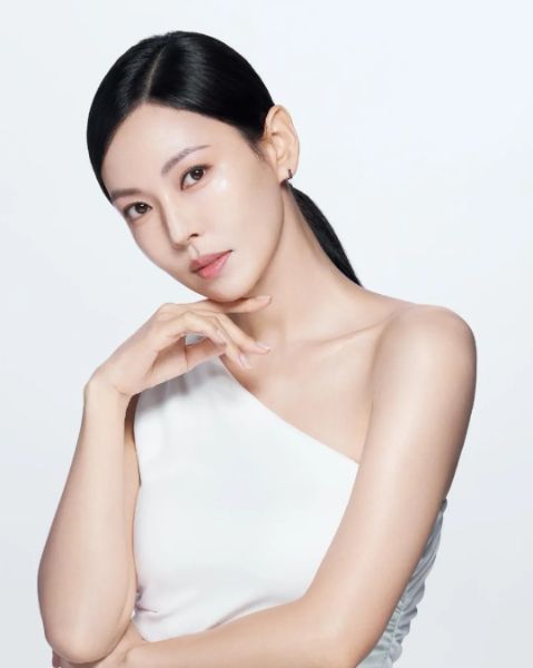 탤런트,영화배우인 김소연의 대표 이미지