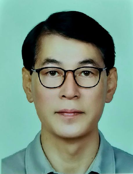 전문 경영인인 이오범의 대표 이미지
