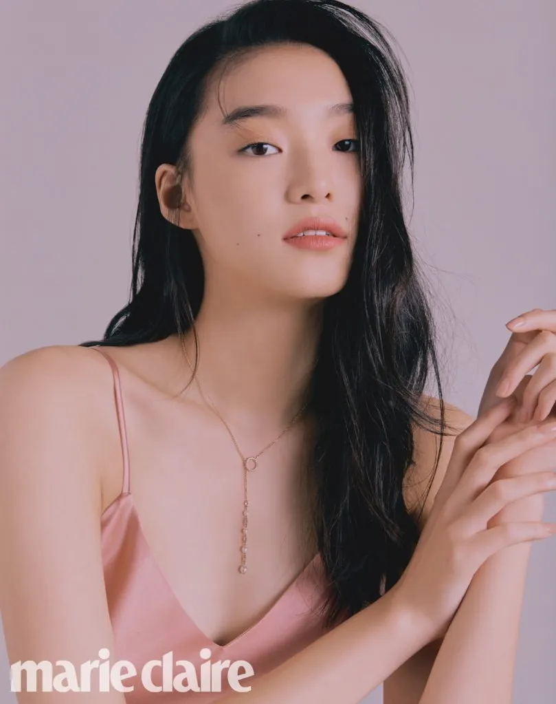 김설희