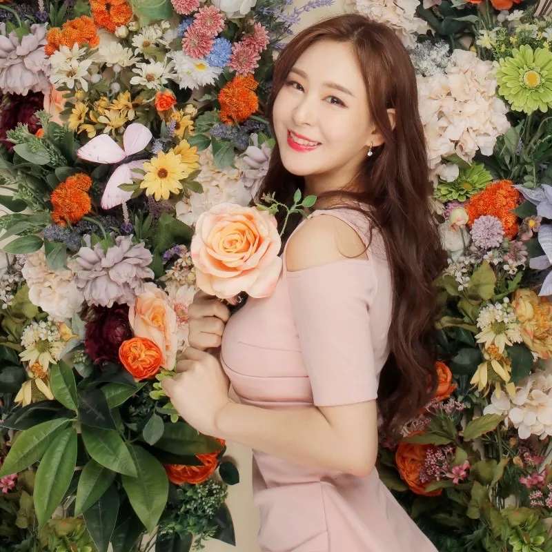 유튜버인 윤태화의 대표 이미지