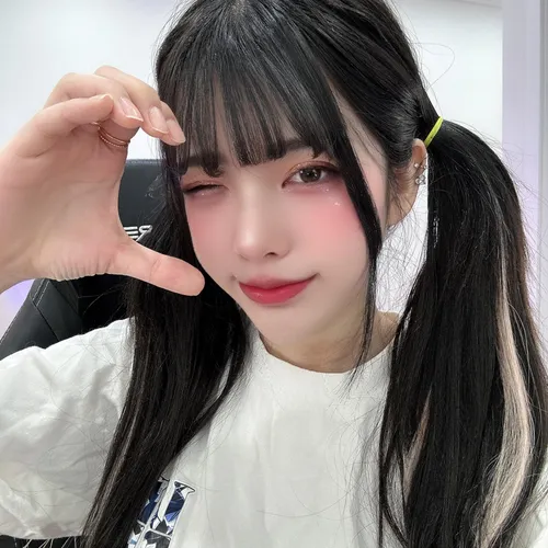 김보윤