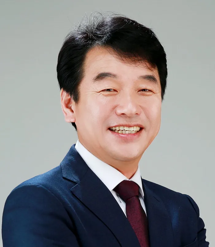 정치인인 문진석의 대표 이미지
