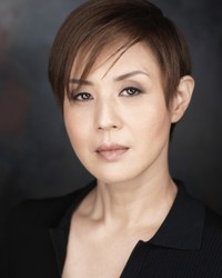 영화배우인 보라 안의 대표 이미지