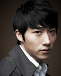 뮤지컬배우인 신성민의 대표 이미지