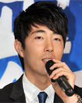 뮤지컬배우인 송욱경의 대표 이미지