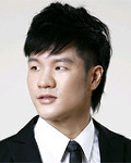 뮤지컬배우인 육현욱의 대표 이미지