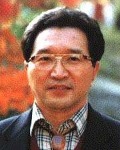 윤이흠