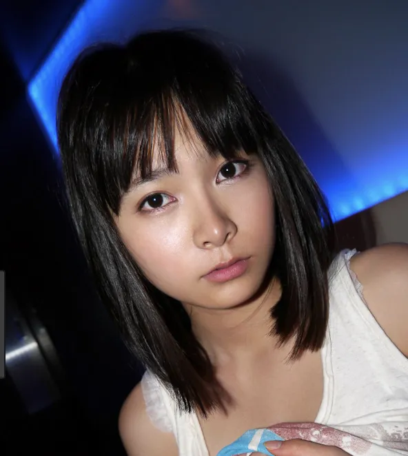 AV배우인 츠바키 유이의 대표 이미지