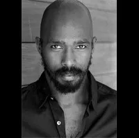 영화배우인 은타레 므위네의 대표 이미지