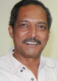 각본, 감독, 배우인 나나 파테카르의 대표 이미지