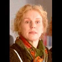 배우인 실비아 푸르타의 대표 이미지