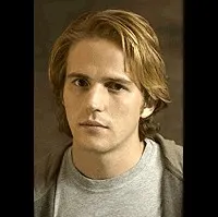 영화배우인 마이클 스탈 데이비드의 대표 이미지