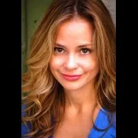 배우인 벳시 뷰틀러의 대표 이미지