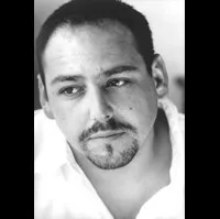 감독, 배우인 JB 블랭크의 대표 이미지