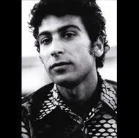 영화배우인 에두아르도 가브리엘리니의 대표 이미지