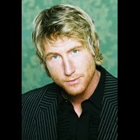 영화배우인 샌디 롭슨의 대표 이미지