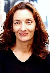 영화배우인 코린 마시에로의 대표 이미지